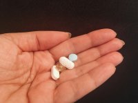 Deze pillencombo tegen PMS-rage is nu overal op TikTok