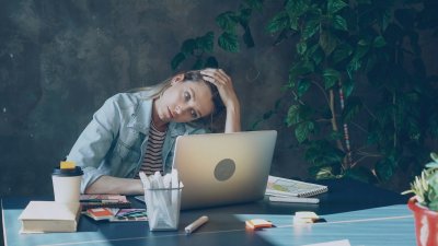 Bijna niemand praat over hormonale klachten op het werk